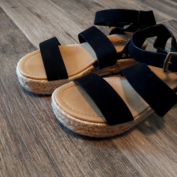 SODA Women's Black Espadrille Sandals - Picture 4 of 8